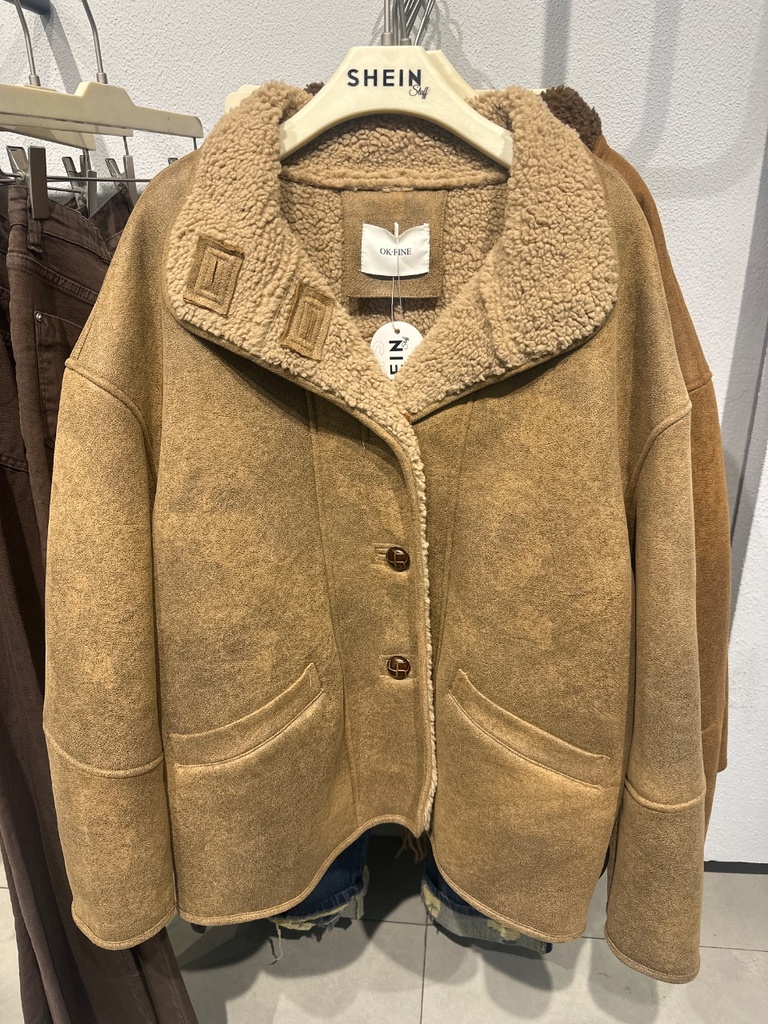 2230Lamb Fur Coat