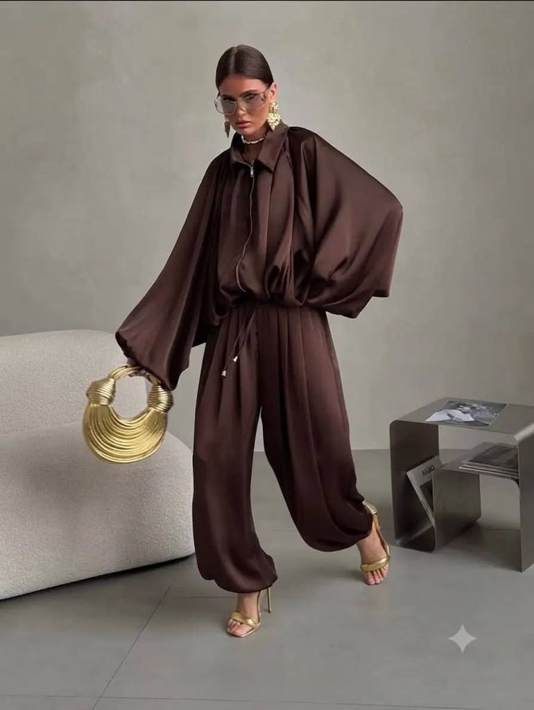 [78460] Solid Silky Suit 8928 (Black, L)